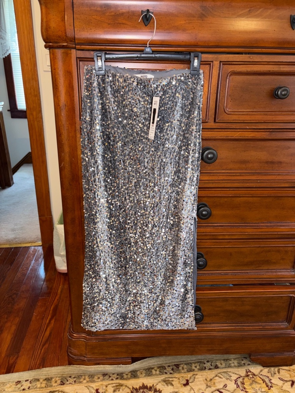 Madden NYC Silver Sequin Midi Skirt XS NWT Party Holiday Glam